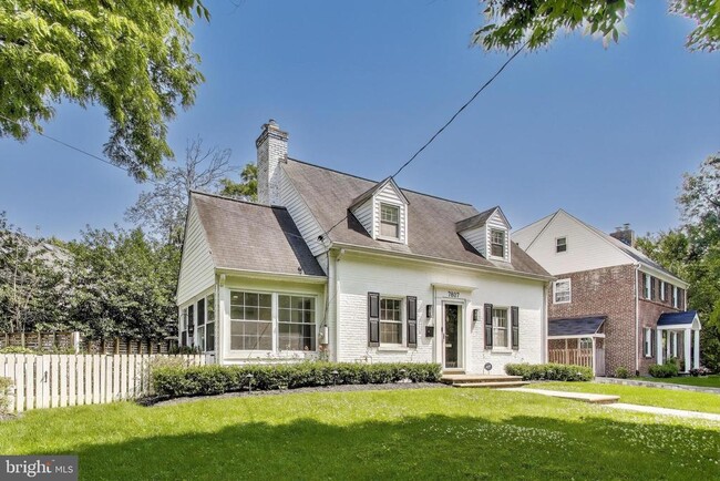 7807 Glenbrook Rd in Bethesda, MD - Building Photo - Building Photo