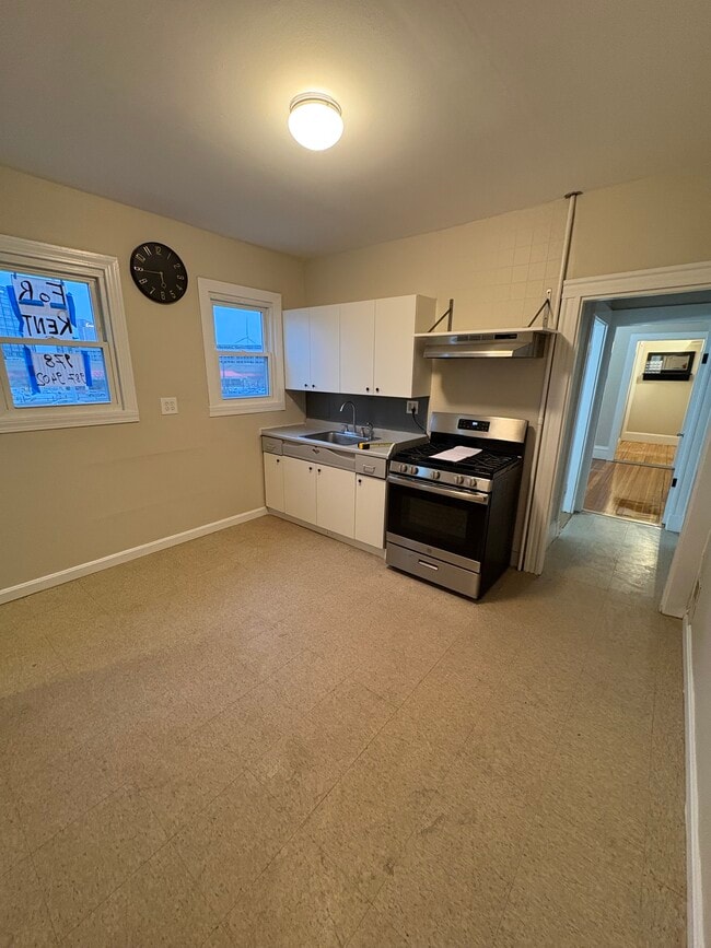 16 Maine Ave, Unit #2