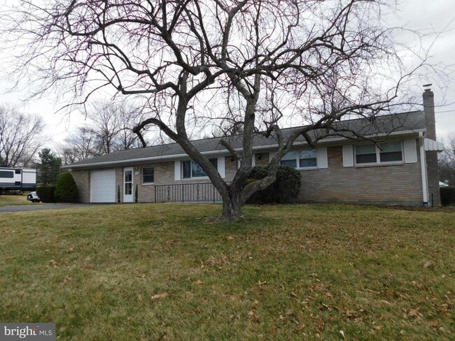 1569 Frank Rd in Chambersburg, PA - Building Photo - Building Photo