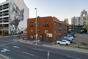 The President in Calgary, AB - Building Photo