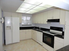 3212 Strawflower Way in Greenacres, FL - Building Photo - Building Photo