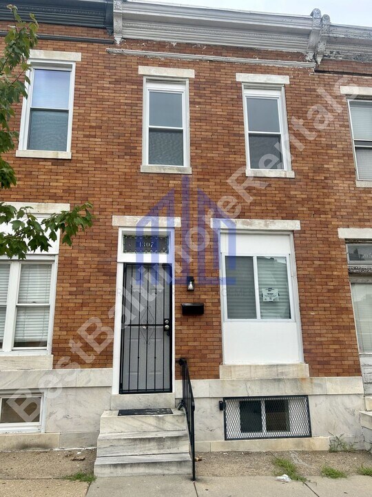 1307 N Montford Ave in Baltimore, MD - Building Photo