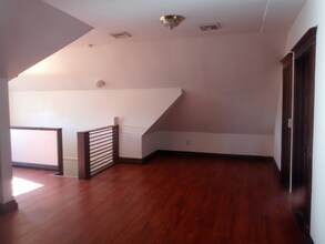 261 Maple St in New Britain, CT - Building Photo - Building Photo