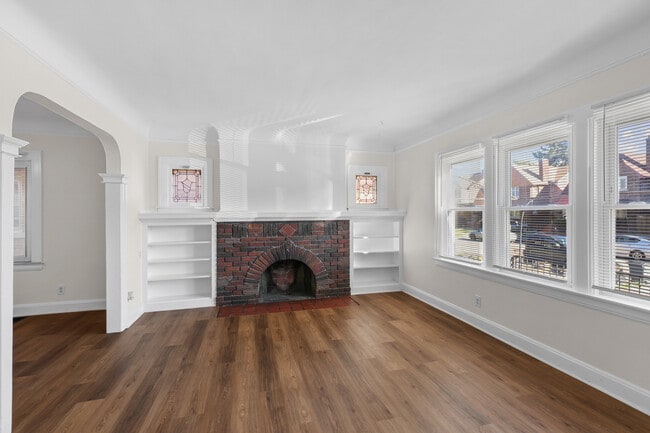 13533 Santa Rosa Dr in Detroit, MI - Building Photo - Building Photo