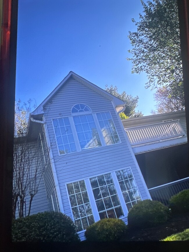 property at 675 Balfour Rd