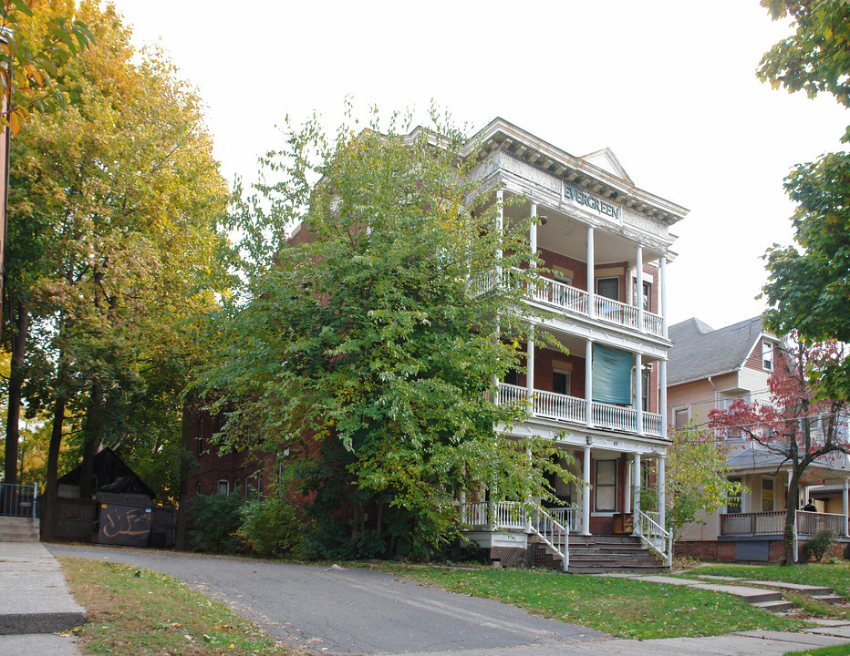 58-60 Evergreen Ave in Hartford, CT - Building Photo