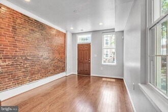 403 Franklin St NW in Washington, DC - Building Photo - Building Photo