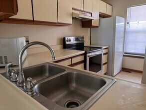 700 N Adelaide St, Unit 34 in Normal, IL - Foto de edificio - Building Photo