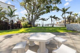 11 Brightwaters Cir NE in St. Petersburg, FL - Building Photo - Building Photo