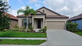 7013 Island Queen Ct in Sarasota, FL - Building Photo