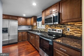 8128 Woodyard Rd in Clinton, MD - Building Photo - Building Photo