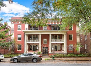 2806 Monument Ave in Richmond, VA - Building Photo - Building Photo