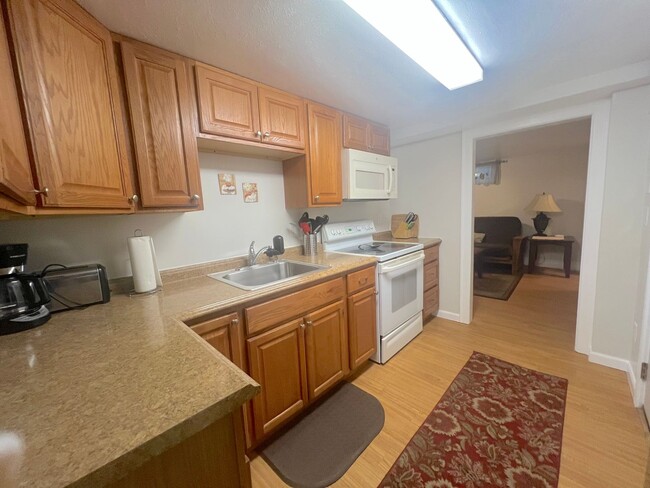 property at 1001-1006 6th Ave N