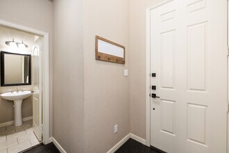 415 Teague Dr in Lewisville, TX - Building Photo - Building Photo