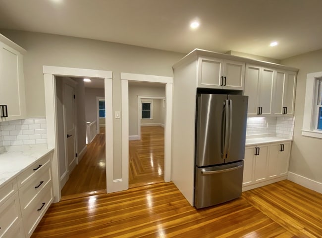 26 Playstead Rd, Unit #2 in Newton, MA - Foto de edificio - Building Photo
