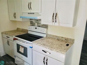 104 NE 4th Ave in Delray Beach, FL - Building Photo - Building Photo
