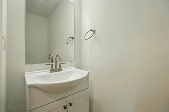 76 Snyder Ct NE in Concord, NC - Building Photo - Building Photo