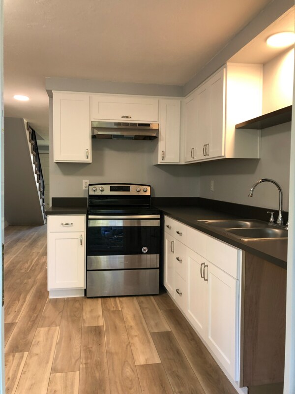 525 Cinderella Loop in Eugene, OR - Building Photo - Building Photo