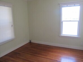 890 N Shaffer St in Orange, CA - Building Photo - Building Photo