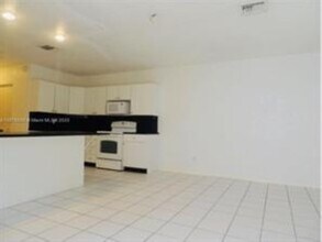 1104 NE 17th Ter, Unit 1-2 in Fort Lauderdale, FL - Building Photo - Building Photo