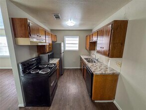 103 S Burdette Ave in Sherman, TX - Building Photo - Building Photo