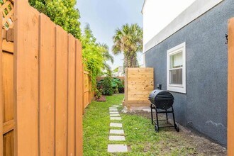 524 7th Ave S in Jacksonville Beach, FL - Building Photo - Building Photo