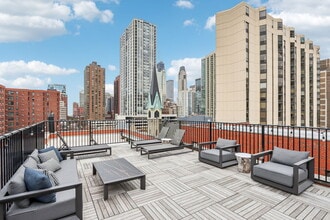 The Oliver on LaSalle in Chicago, IL - Building Photo - Building Photo