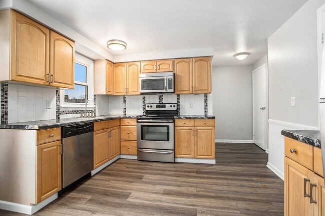 2624 Texel Dr in Kalamazoo, MI - Building Photo - Building Photo