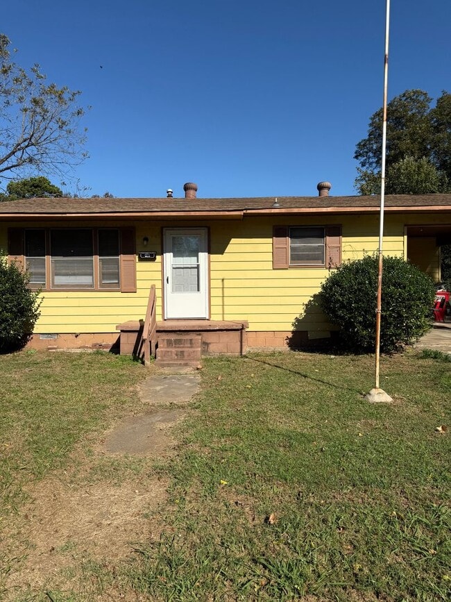 property at 1114 N 3rd St
