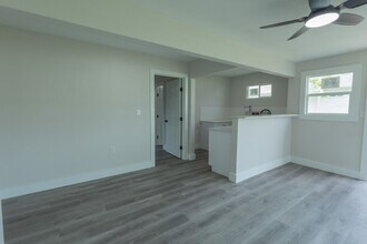 1714 Ethel Ave in Waco, TX - Foto de edificio - Building Photo