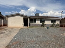 1140 Yerba Rd SW in Albuquerque, NM - Building Photo