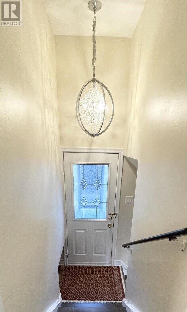 30 Tapley Dr in Toronto, ON - Building Photo - Building Photo