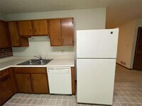 358 Bradley Woods Ct NW photo'