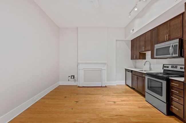 518 E 13th St-Unit -518 3 in Cincinnati, OH - Foto de edificio - Building Photo