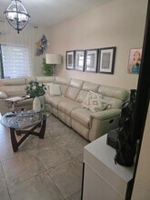 11504 SW 250th St in Homestead, FL - Foto de edificio - Building Photo