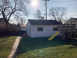 4631 W Midland Dr in Greenfield, WI - Building Photo - Building Photo