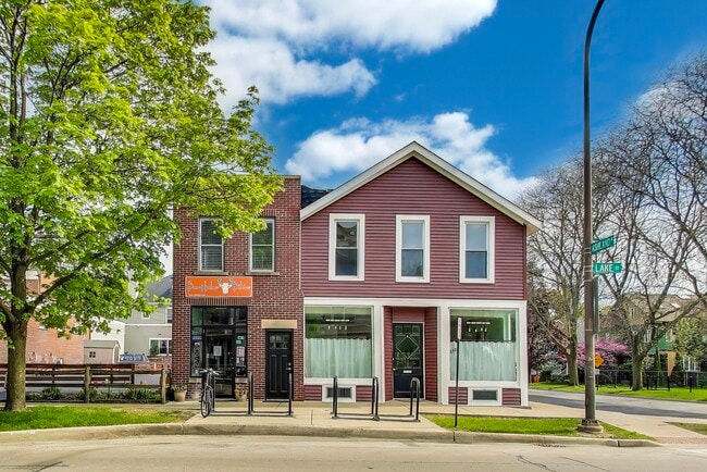 1424 Lake St, Unit 1