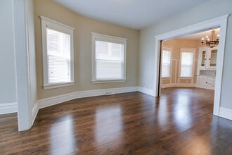 1937 N Bartlett Ave, Unit Lower in Milwaukee, WI - Building Photo - Building Photo