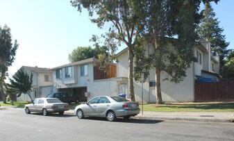 240 Bendorf Dr in San Jose, CA - Building Photo
