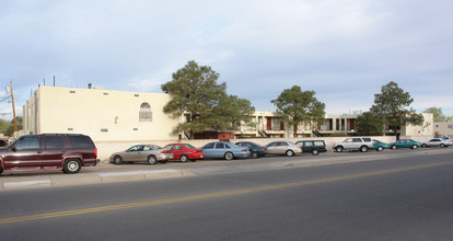 Las Casitas in Albuquerque, NM - Building Photo - Building Photo