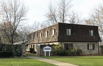 White Woods Apartments and Townhouses in Ashtabula, OH - Building Photo - Building Photo