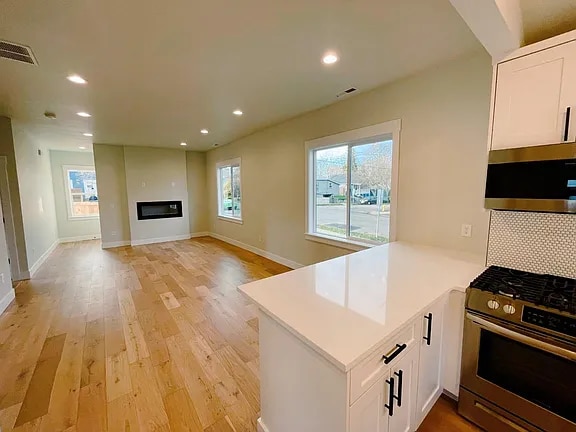 property at 613 W 17th St
