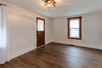 425 E Howard St in Bellefonte, PA - Building Photo - Building Photo