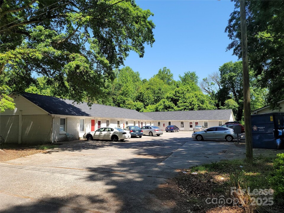 1030 New Beginnings Ave in Gastonia, NC - Building Photo