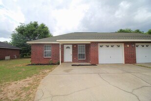 7161 Pine Blossom Rd in Milton, FL - Building Photo