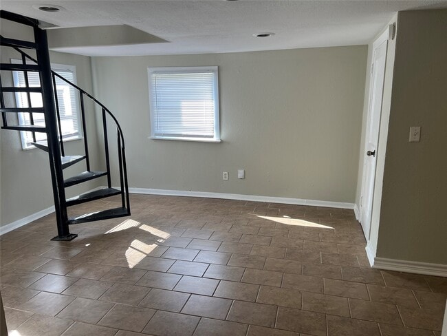property at 2205 33rd St