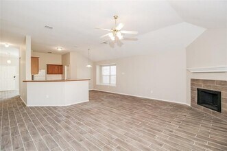 12004 Gold Creek Dr E in Fort Worth, TX - Building Photo - Building Photo