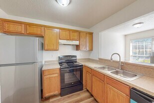 404 Truman St in Arlington, TX - Building Photo