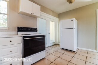 9547 Starkey Rd in Seminole, FL - Building Photo - Building Photo