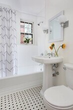 9 Kilsyth Ter, Unit #1 in Boston, MA - Building Photo - Building Photo